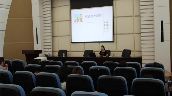 壹号娱乐举行新员工入职培训活动 