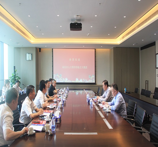 南昌市人大常委会主任吴伟柱等一行莅临壹号娱乐考察