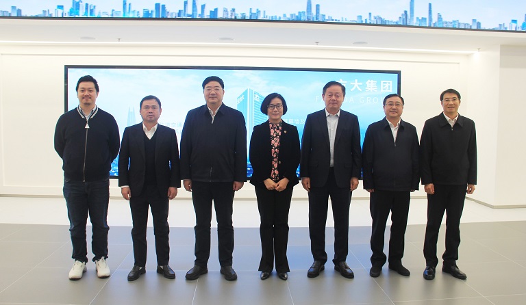 中共江西省委副书记、赣州市委书记吴忠琼一行莅临壹号娱乐考察指导